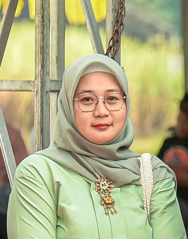 LILING RATNA WATI